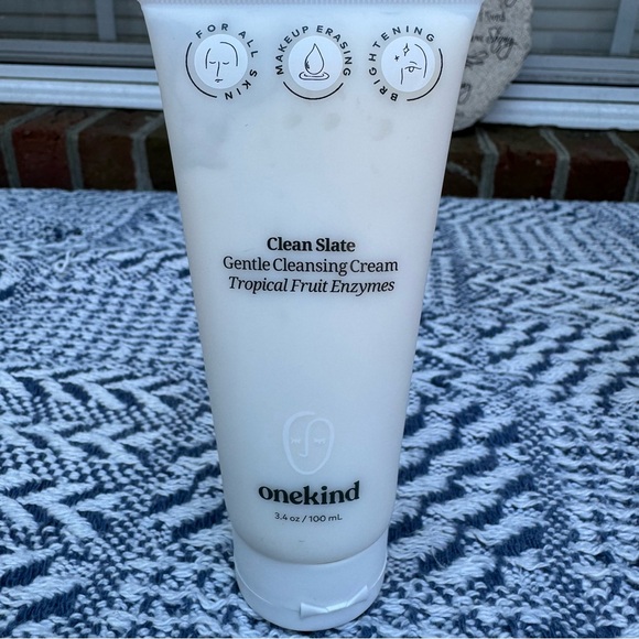 Onekind Clean Slate Gentle Cleansing Cream - Picture 1 of 3